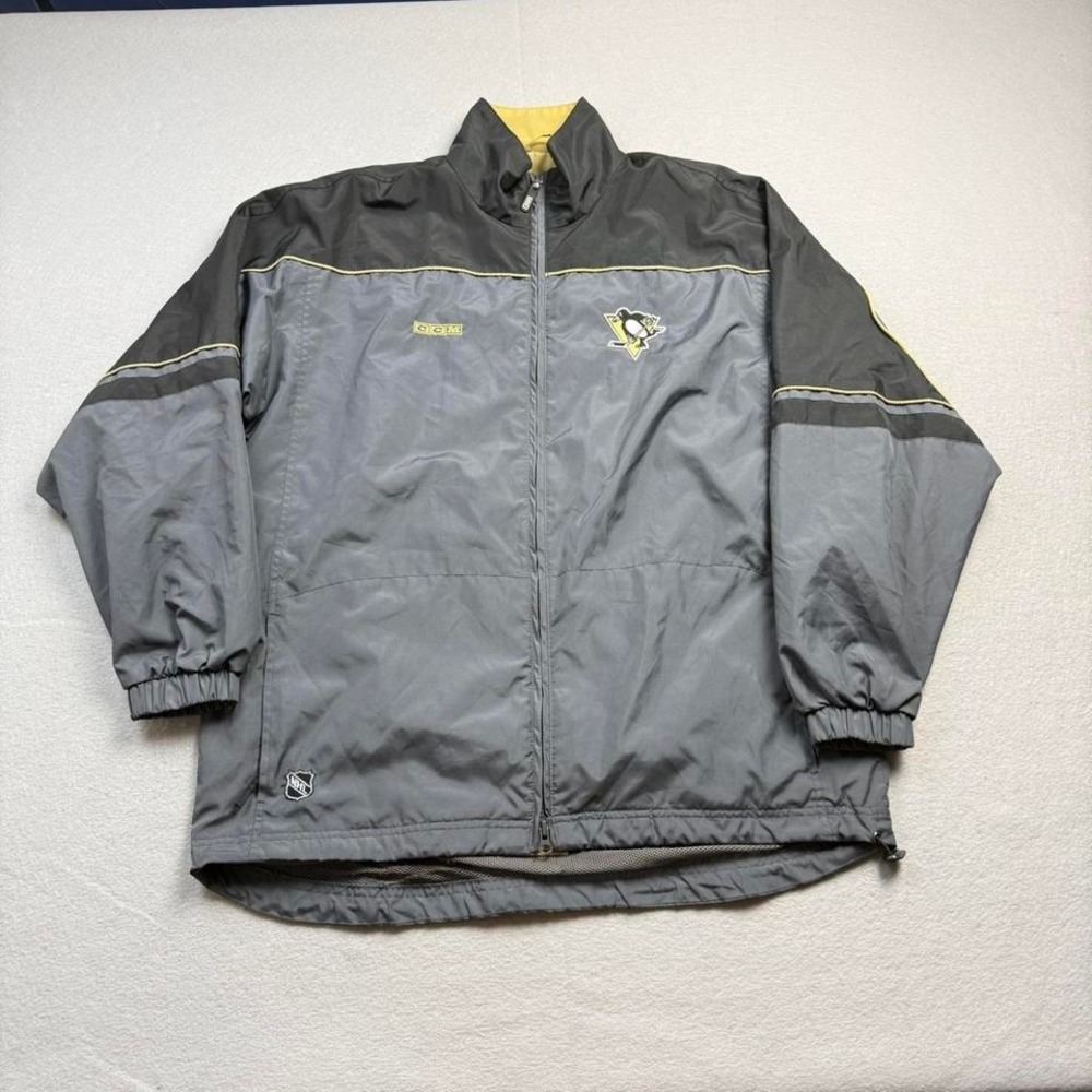 Pittsburgh Penguins CCM Jacket NHL Grey Black Windbreaker Large